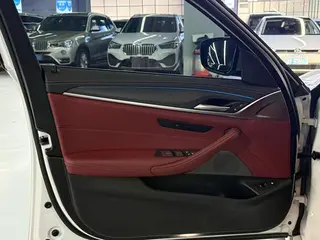 BMW 5 Series 2021 535Le M Ensemble de sport intérieur photo 18