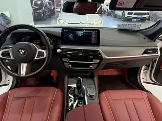 BMW 5 Series 2021 535Le M Ensemble de sport intérieur photo 19
