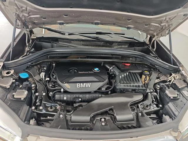 BMW X1 2019 xDrive20Li Tipo de lujo exterior foto 6 BMW X1 2019 xDrive20Li Tipo de lujo exterior foto 6