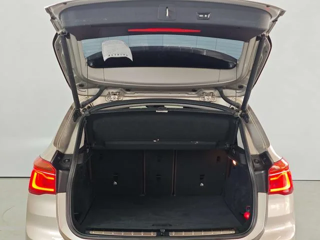 BMW X1 2019 xDrive20Li Tipo de lujo exterior foto 7 BMW X1 2019 xDrive20Li Tipo de lujo exterior foto 7