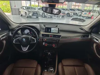 BMW X1 2019 xDrive20Li Tipo de lujo interior foto 11 BMW X1 2019 xDrive20Li Tipo de lujo interior foto 11