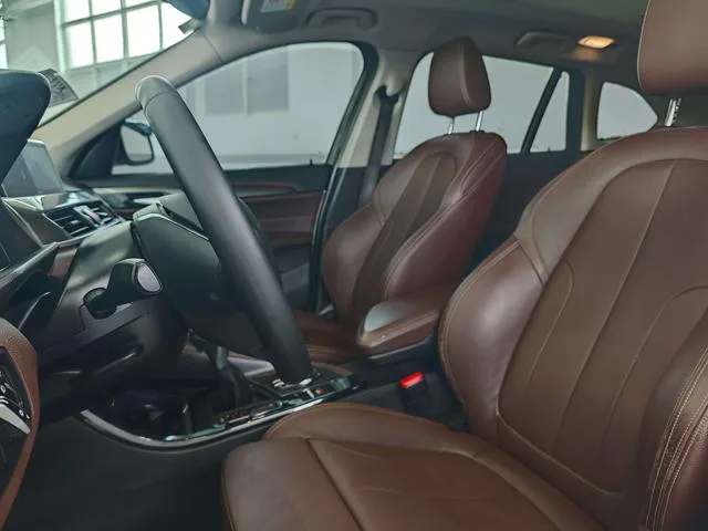 BMW X1 2019 xDrive20Li Tipo de lujo interior foto 16 BMW X1 2019 xDrive20Li Tipo de lujo interior foto 16