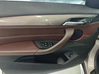BMW X1 2019 xDrive20Li Tipo de lujo interior foto 18 BMW X1 2019 xDrive20Li Tipo de lujo interior foto 18