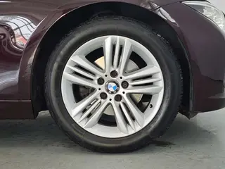 BMW 3 Series 2017 320Li Fashionable exterior photo 6