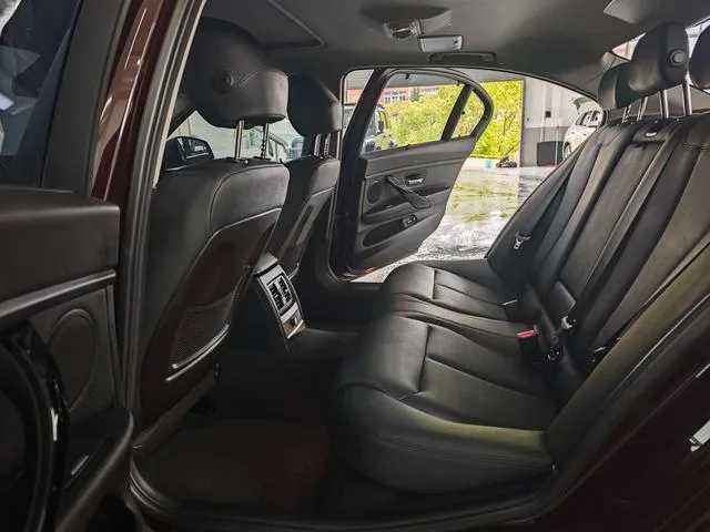 BMW 3 Series 2017 320Li Fashionable interior photo 11