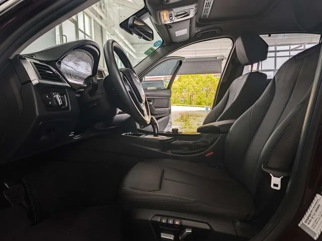 BMW 3 Series 2017 320Li Fashionable interior photo 16