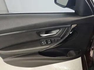BMW 3 Series 2017 320Li Fashionable interior photo 17