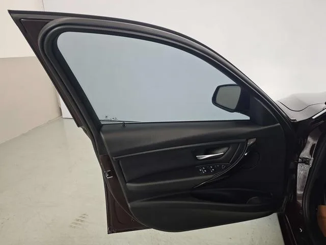 BMW 3 Series 2017 320Li Fashionable interior photo 18
