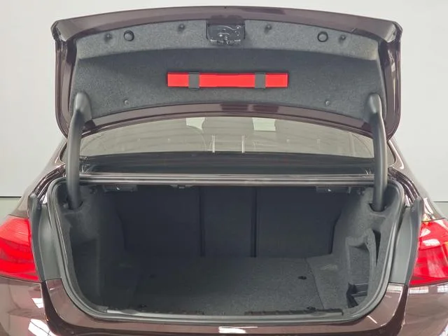 BMW 3 Series 2017 320Li Fashionable interior photo 19
