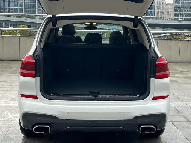 BMW X3 2021 xDrive28i M Sports suit interior photo 11