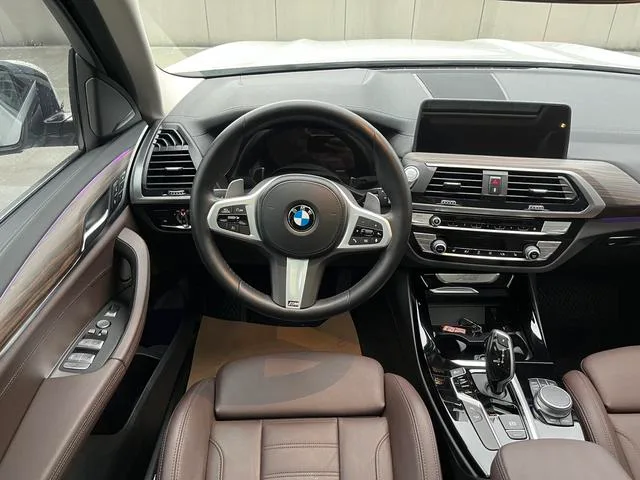 BMW X3 2021 xDrive28i M Sports suit interior photo 17