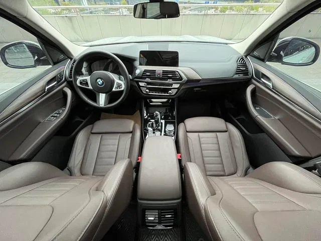 BMW X3 2021 xDrive28i M Sports suit interior photo 19