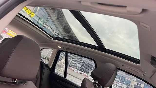 BMW X3 2021 xDrive28i M Sports suit interior photo 20