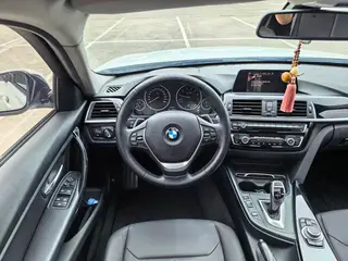 BMW 3 Series 2017 320Li M Спортивный интерьер фото 11