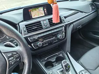 BMW 3 Series 2017 320Li M Спортивный интерьер фото 13