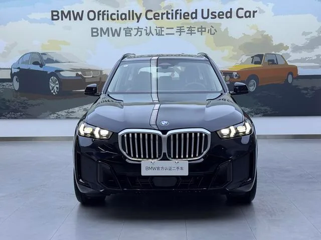 BMW X5 2025 xDrive30Li Premium Class M Sports Night Suit exterior photo 2