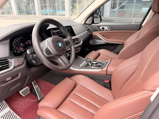 BMW X5 2020 xDrive30i M Sports suit exterior photo 4