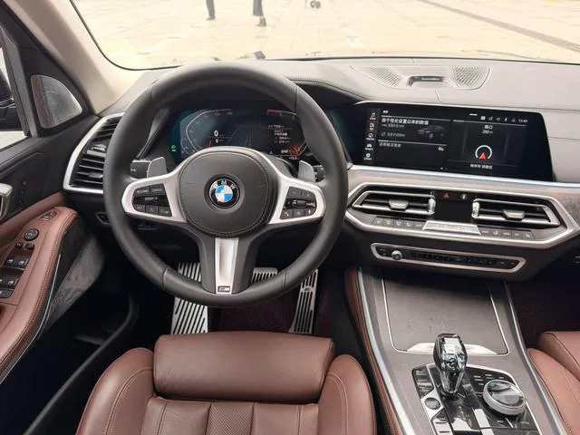BMW X5 2020 xDrive30i M Sports suit exterior photo 5