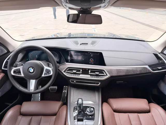 BMW X5 2020 xDrive30i M Sports suit interior photo 7