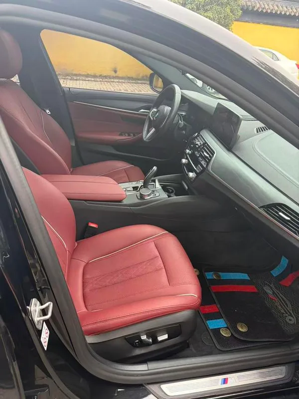 BMW 5 Series 2022 Segundo cambio 535Le M Conjunto deportivo exterior foto 5