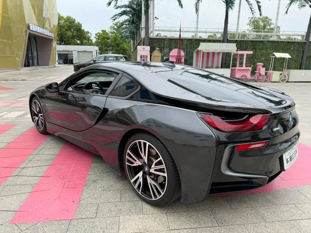 BMW i8 2014 Standard type interior photo 13 BMW i8 2014 Standard type interior photo 13