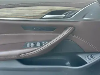 BMW 5 Series 2020 530Li Leading Type Luxury Set exterior photo 10