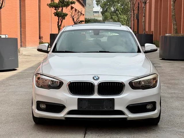 BMW 1 Series (Imported) 2016 118i Leading Type exterior photo 2