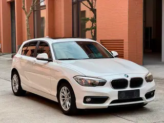 BMW 1 Series (Imported) 2016 118i Leading Type exterior photo 3