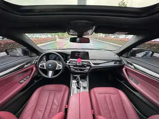 BMW 5 Series 2020 530Li Premium Class M Sports suit interior photo 13 BMW 5 Series 2020 530Li Premium Class M Sports suit interior photo 13
