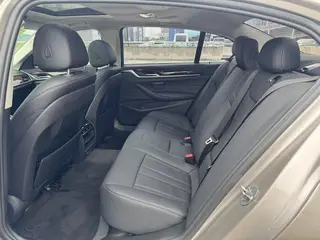 BMW 5 Series 2018 528Li Edición especial listada interior foto 12 BMW 5 Series 2018 528Li Edición especial listada interior foto 12