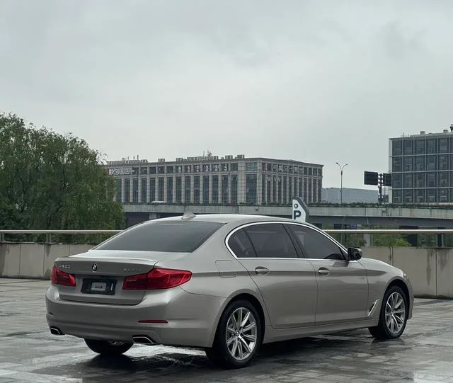 BMW 5 Series 2018 528Li Edición especial listada interior foto 19 BMW 5 Series 2018 528Li Edición especial listada interior foto 19