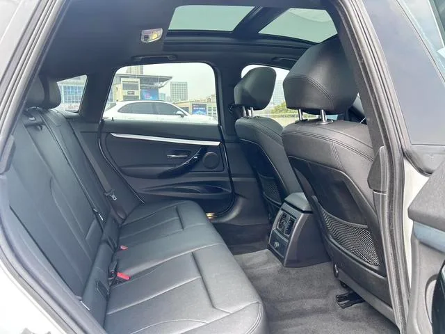 BMW 3 Series GT 2020 320i M Sports suit interior photo 11 BMW 3 Series GT 2020 320i M Sports suit interior photo 11