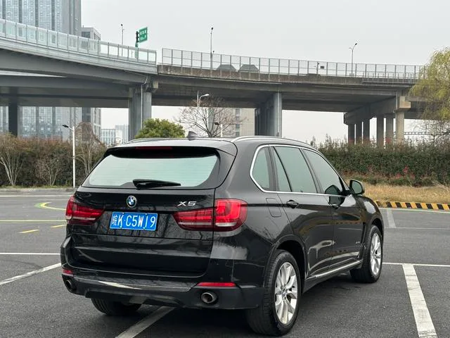 BMW X5 2018 xDrive28i exterior photo 5