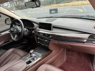 BMW X5 2018 xDrive28i interior photo 10