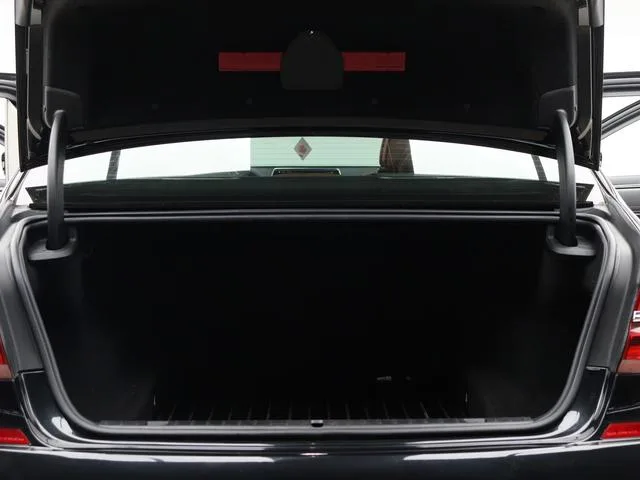 BMW 7 Series 2018 730Li Premium Class M Sports suit interior photo 12
