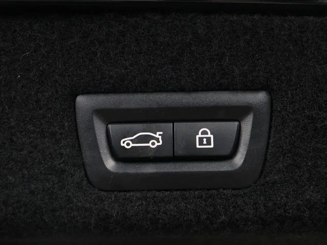 BMW 7 Series 2018 730Li Premium Class M Sports suit interior photo 13