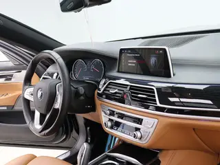 BMW 7 Series 2018 730Li Premium Class M Sports suit interior photo 14
