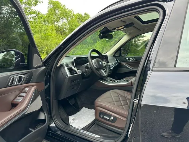 BMW X5 2023 xDrive30Li M Conjunto deportivo exterior foto 5 BMW X5 2023 xDrive30Li M Conjunto deportivo exterior foto 5