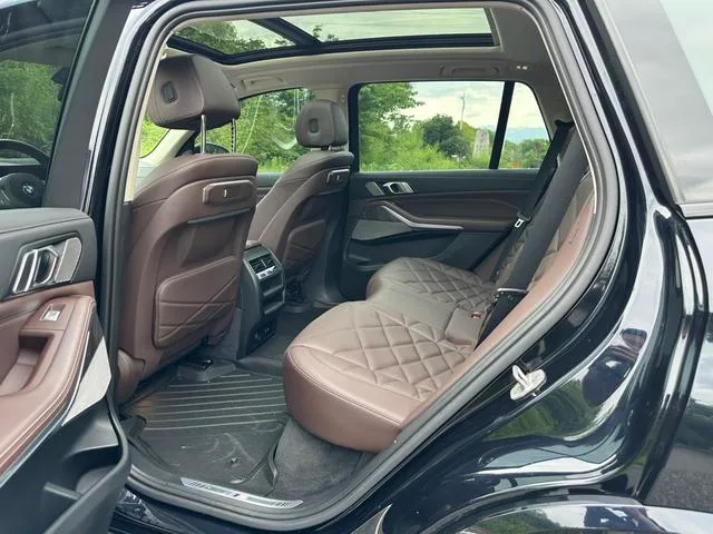 BMW X5 2023 xDrive30Li M Conjunto deportivo exterior foto 10 BMW X5 2023 xDrive30Li M Conjunto deportivo exterior foto 10