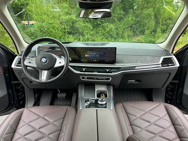 BMW X5 2023 xDrive30Li M Conjunto deportivo interior foto 14 BMW X5 2023 xDrive30Li M Conjunto deportivo interior foto 14