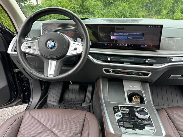BMW X5 2023 xDrive30Li M Conjunto deportivo interior foto 15 BMW X5 2023 xDrive30Li M Conjunto deportivo interior foto 15