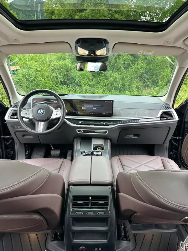 BMW X5 2023 xDrive30Li M Conjunto deportivo interior foto 17 BMW X5 2023 xDrive30Li M Conjunto deportivo interior foto 17
