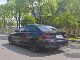 BMW 3 Series 2020 325Li M Set de nuit de sport intérieur photo 15