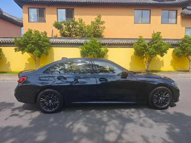 BMW 3 Series 2020 325Li M Set de nuit de sport intérieur photo 18