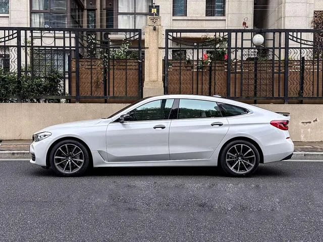 BMW 6 Series GT 2019 630i Luxury Design Set exterior photo 3
