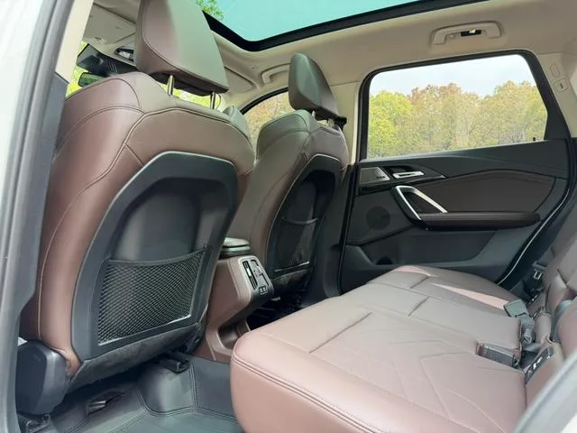 BMW X1 2023 sDrive25Li X Traje de diseño interior foto 18 BMW X1 2023 sDrive25Li X Traje de diseño interior foto 18