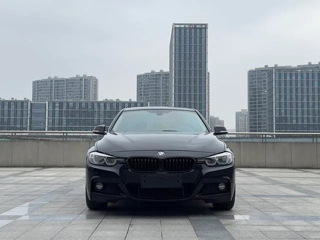 BMW 3 Series 2019 320Li M Sports Obsidian Night Edition exterior photo 2