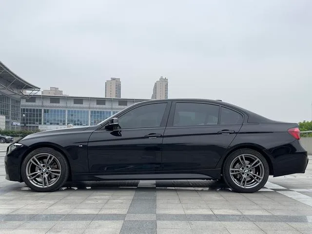 BMW 3 Series 2019 320Li M Sports Obsidian Night Edition exterior photo 4