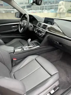 BMW 3 Series 2019 320Li M Sports Obsidian Night Edition interior photo 13