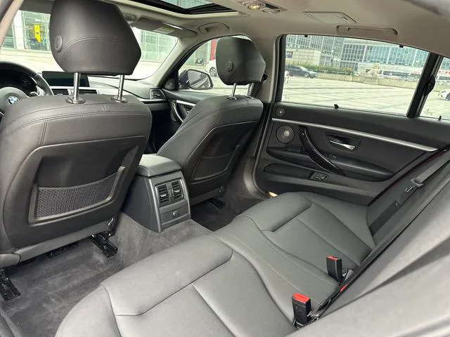 BMW 3 Series 2019 320Li M Sports Obsidian Night Edition interior photo 14